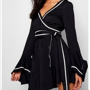 Contrast detail wrap skater dress size 6